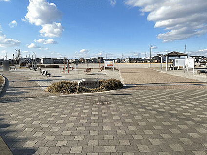 駅南中央公園 627m