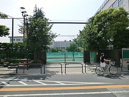 足立区立本木小学校 669m