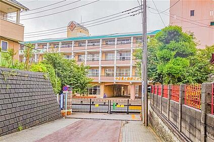 さいたま市立大谷場中学校 744m