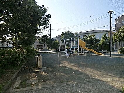 芹が谷第二公園 686m