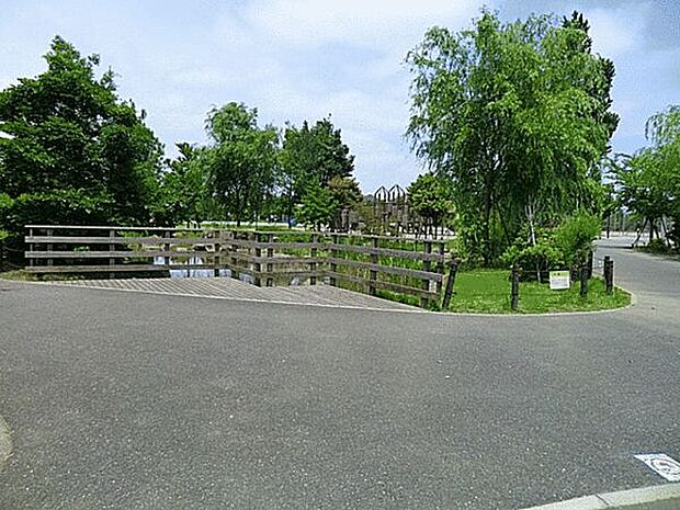 大洲防災公園(約1,030m)