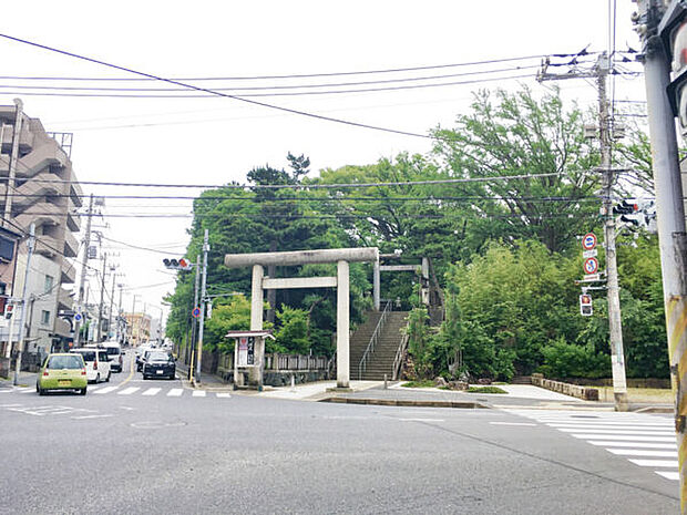 意富比神社（約500m）