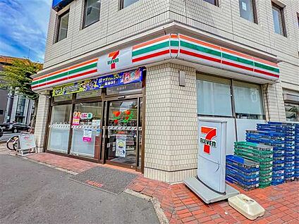 セブンイレブン浦和駅西口店 733m