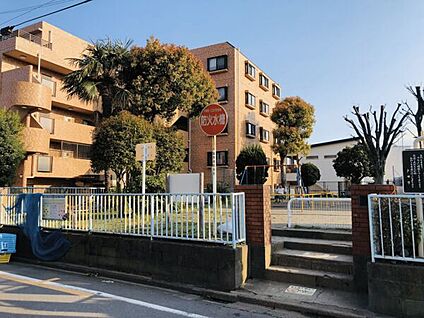 中町2丁目児童遊園地 942m