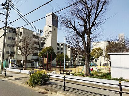 北津守西公園 413m