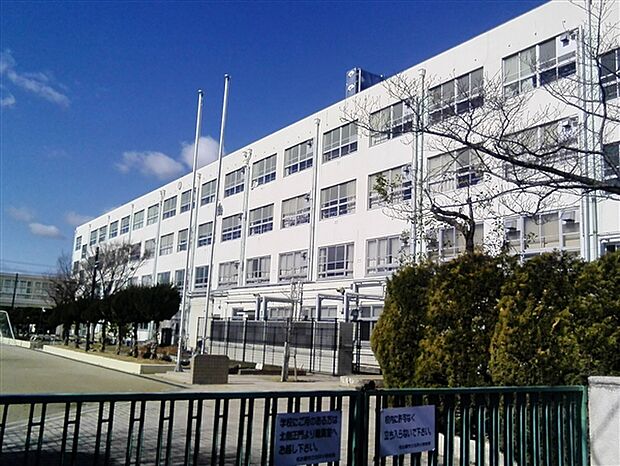 名古屋市立白沢小学校（約1,257m）