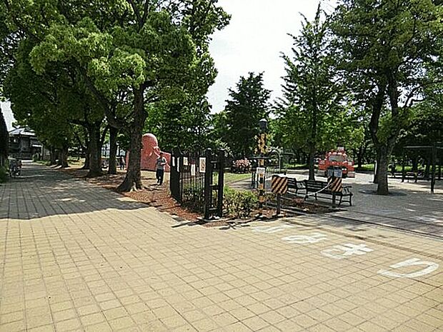 北鹿浜公園(約941m)