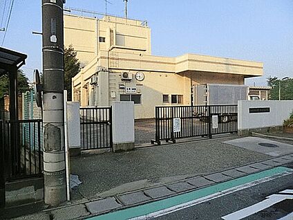 船橋市立塚田小学校 1575m