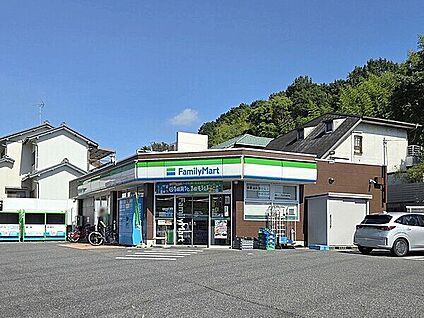 ファミリーマート名東貴船二丁目店 1270m