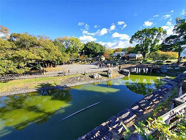 高槻城公園(約722m)