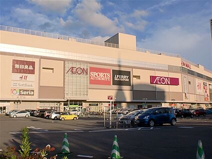 イオン熱田店 1367m