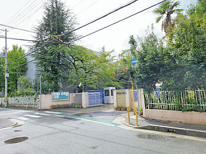 武庫豊町第4子ども広場 567m