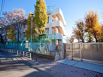 三鷹市立第五小学校 1341m
