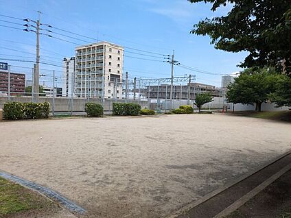 名島南公園 823m