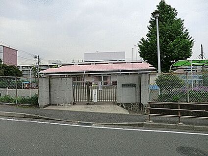 上郷保育園 548m