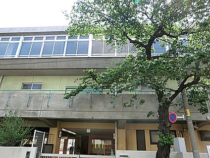 いずみ保育園旭丘 378m