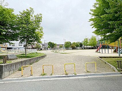 中浜公園 794m