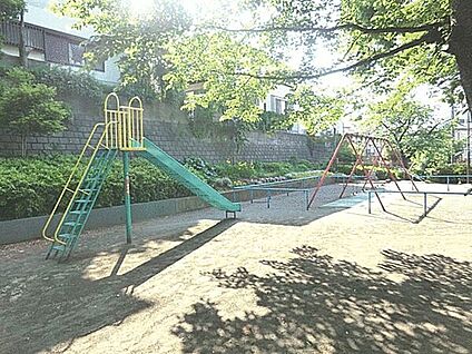 荏田第一公園 832m