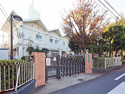 大蔵保育園 808m