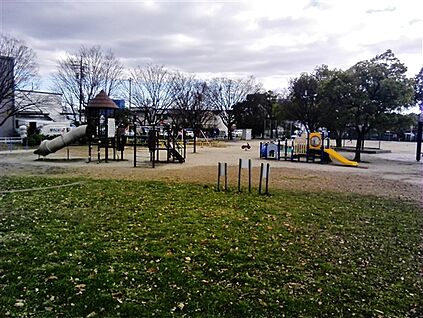 山下公園 826m