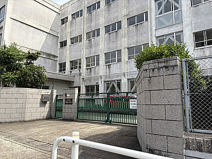 名古屋市立野並小学校 651m