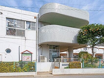 蕨市立みどり保育園 857m