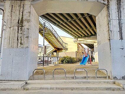 山本町南四丁目ちびっこ広場 238m
