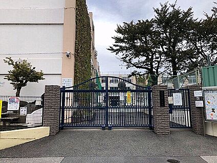 北区立十条小学校 796m