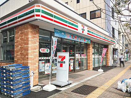 セブンイレブン 堀切菖蒲園駅前店 651m