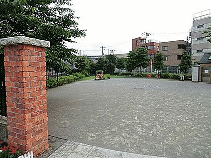 王子四丁目公園 931m