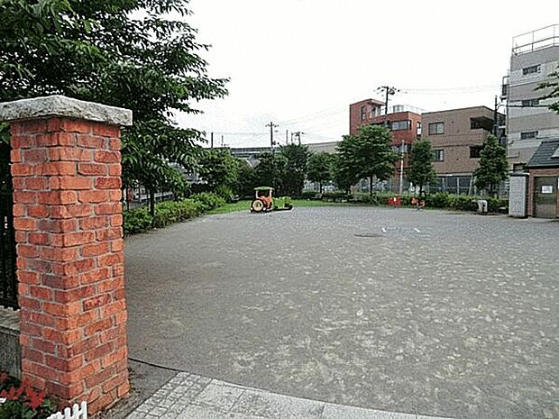 王子四丁目公園(約931m)