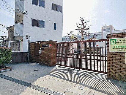大阪市立茨田北中学校 342m