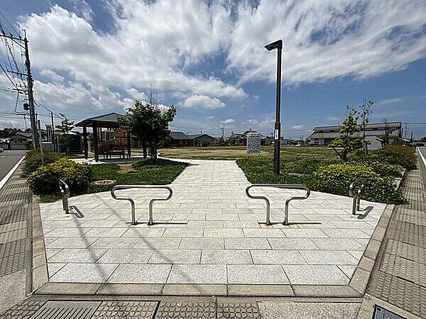 酒殿芝生公園（約895m）