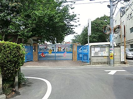 学校法人東京明照学園明照幼稚園 726m
