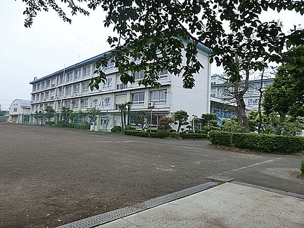 小平市立小平第六中学校(約730m)