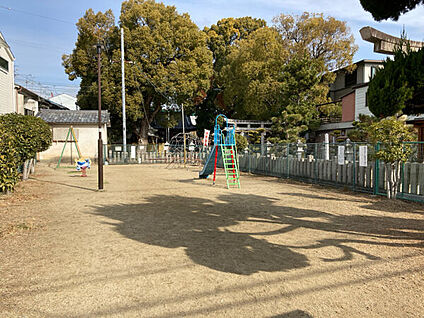上島町児童遊園 1035m