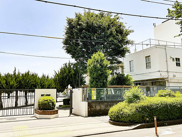 立川市立立川第六中学校(約1,543m)