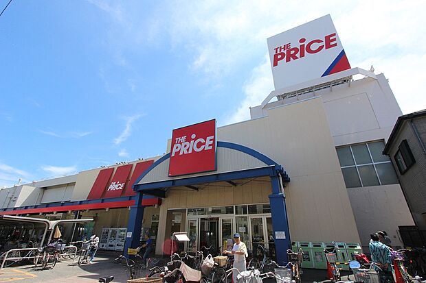 ヨークプライス西新井店（約670m）