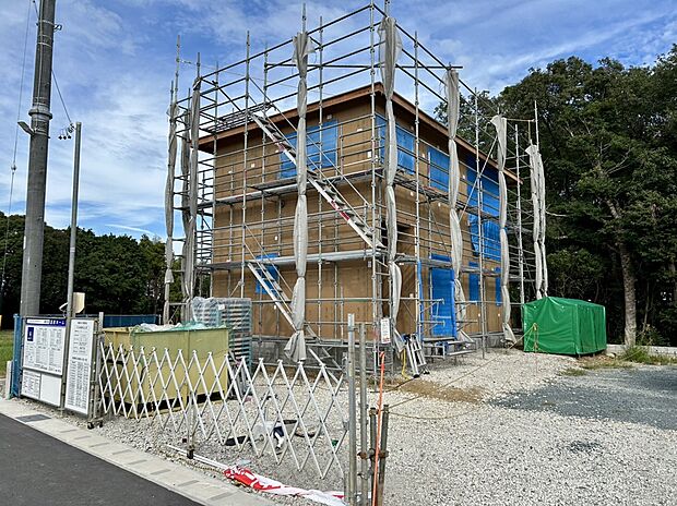 【No.7】外観
上棟しました！工事状況は随時写真を更新します。（2026年9月21日撮影）