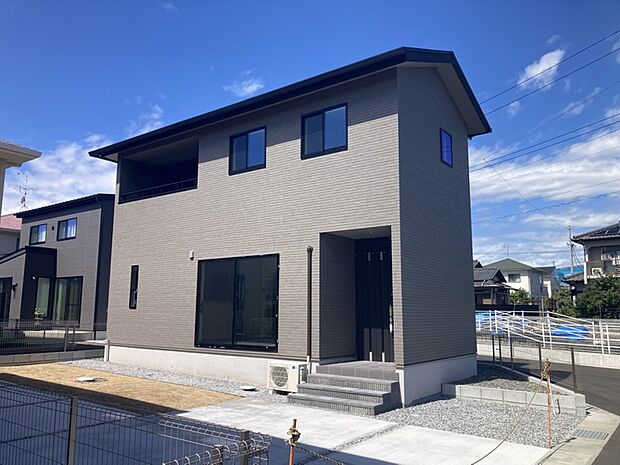 No.5 完成外観
地ご案内できます、お気軽にお問い合わせください!