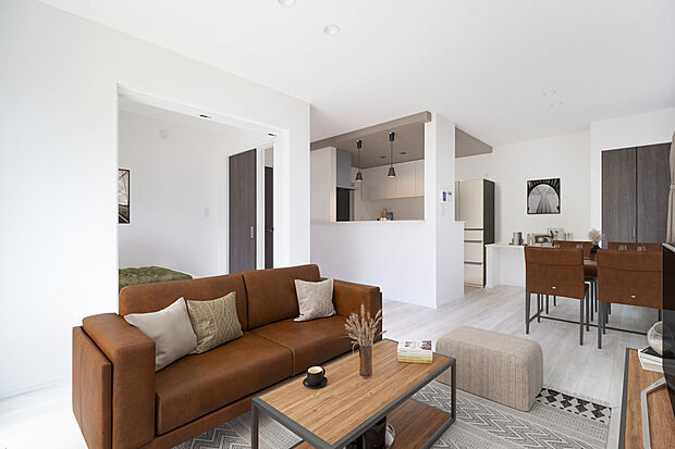 【LDKイメージ】家族の距離が自然と近づくコンパクト設計。掃除や片付けも楽で、いつも居心地の良い空間を保てます。