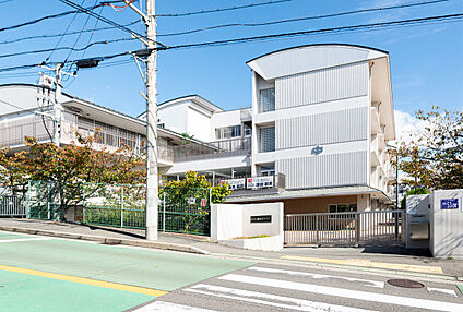 垂水東中学校 約540～670m(徒歩７～９分)