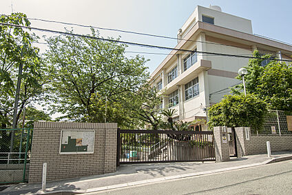 長田小学校 240ｍ(徒歩３分)