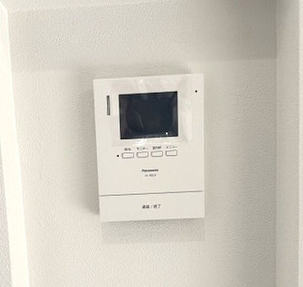 【カラーモニターホン】来客時に便利なＴＶモニター付インターホン。防犯面でも役立ちます。