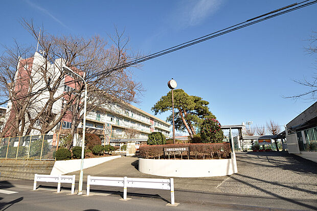 高階中学校（約940m）