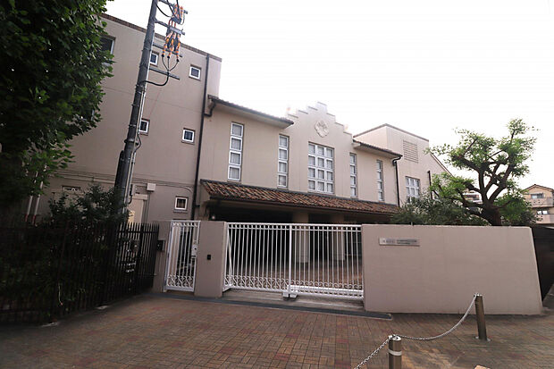 関西学院幼稚園（約261m）