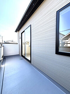 東側バルコニー