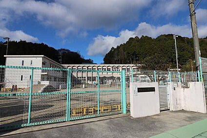 吉川保育所 1285m