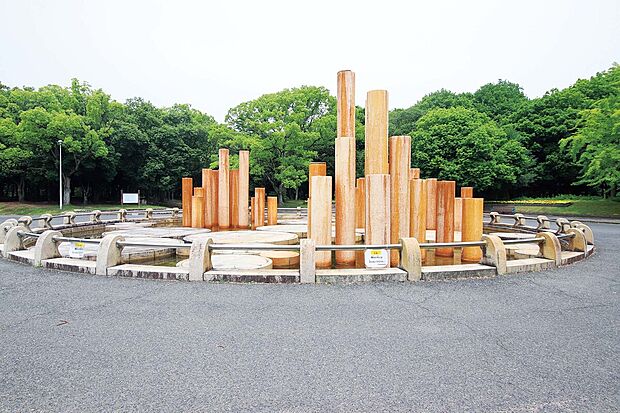 大泉緑地公園（約1,000m）