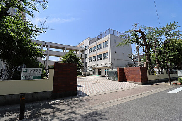 天子田小学校（約1,300m）